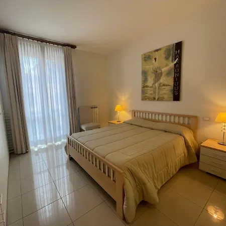 Apartment Centrico A 100 Metri Dal Mare.