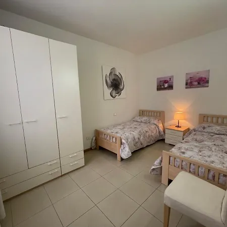 Centrico A 100 Metri Dal Mare. * Viareggio