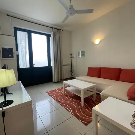 Centrico A 100 Metri Dal Mare. فياريجيو