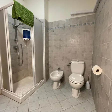 شقة Centrico A 100 Metri Dal Mare. فياريجيو