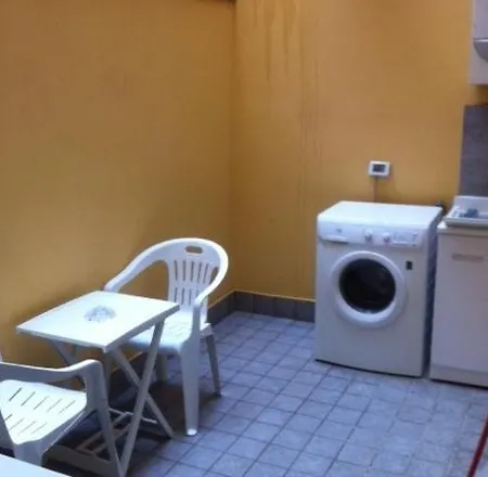 شقة Centrico A 100 Metri Dal Mare. فياريجيو